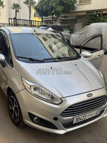 Ford Fiesta Diesel en très bon état - 2