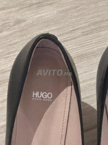 Escarpins noirs marque HUGO BOSS - 2