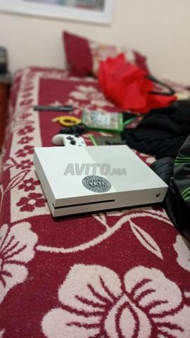 Xbox One S - 2