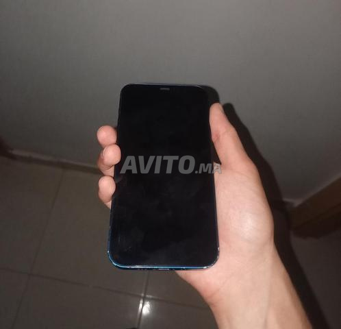 iPhone 12 normal officiel jamais ouvert - 2