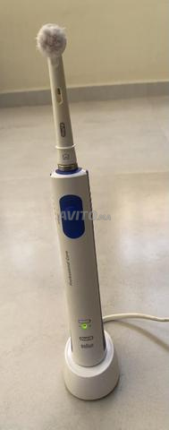 فرشاة أسنان كهربائية قابلة للشحن Oral-B - 2