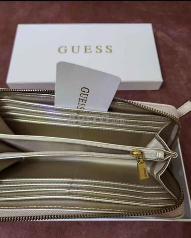 محفظة Guess كبيرة للنساء (أصلية) - 2