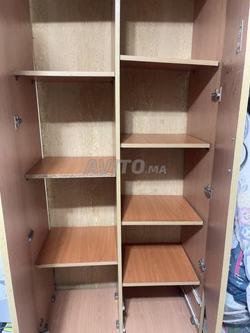 أعرض للبيع خزانة ببابين مع درج - 2