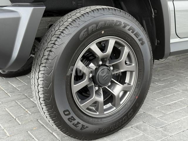 À vendre 5 pneus 195/80/R15 Suzuki Jimny neufs