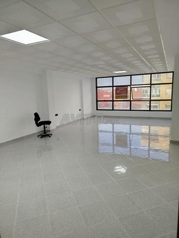 Bureau professionnel moderne à louer - 2
