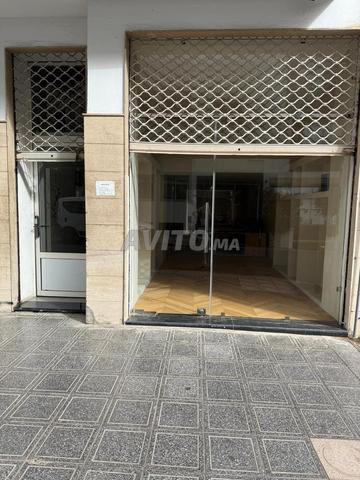 MAGASIN TOP EMPLACEMENT 145M² GAUTHIER - 2