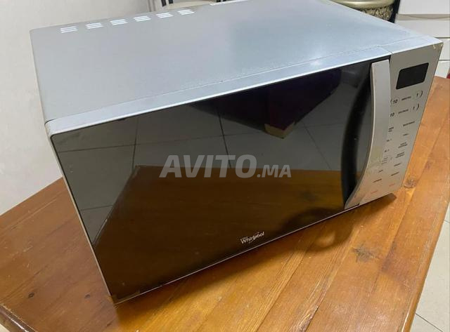 Micro-ondes Whirlpool neuf avec grill - 2