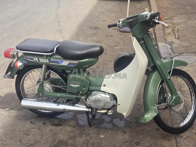 Moto Yamaha Standard - 2