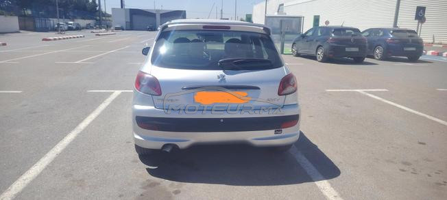 Peugeot 206 plus en excellent état 