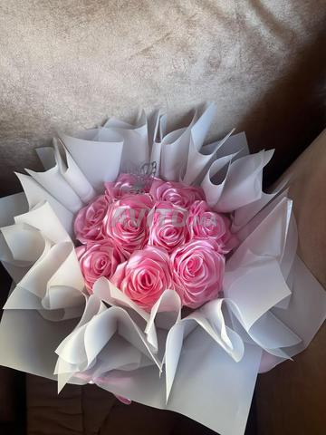 Bouquet de fleurs en satin fait main Dès 50 DH - 2