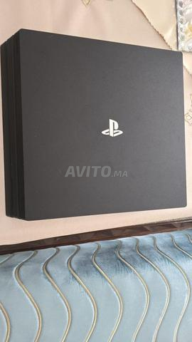 PS4 Pro comme neuve - 2