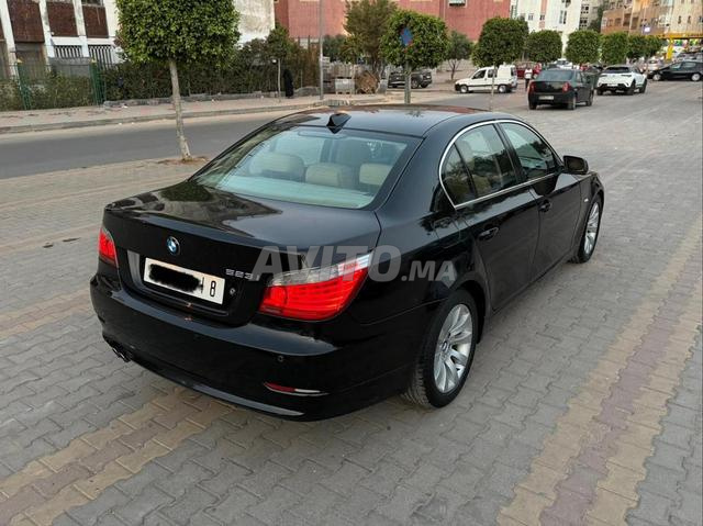 BMW série 523 i essence