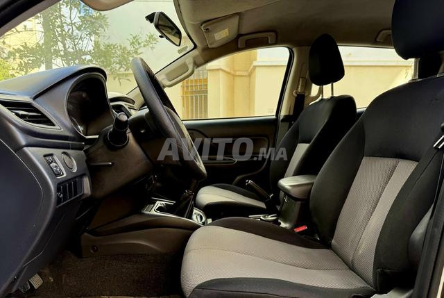 ميتسوبيشي L200 موديل أواخر 2021 - 2