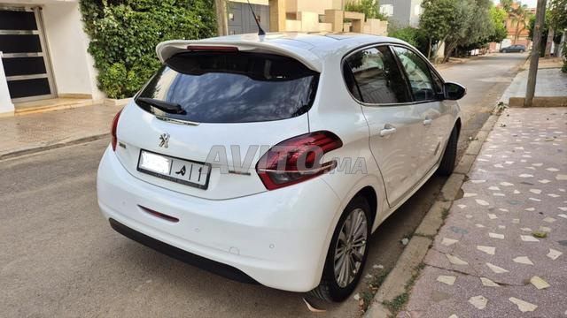 Peugeot 208 White Edition Première main - 2