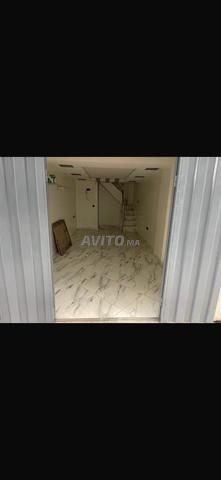 Magasin à louer avec mezzanine - 2