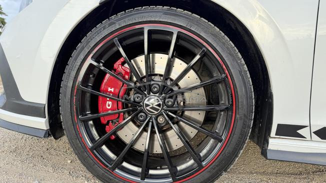 golf 8 gti clubsport 45 Akrapovic 300ch 