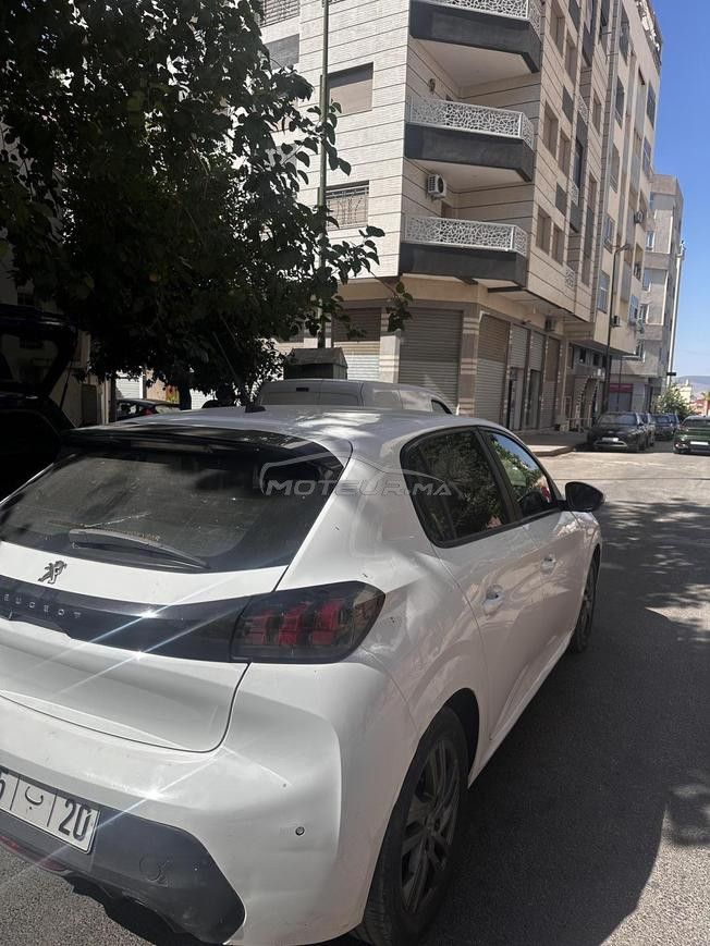 Peugeot 208 2021
