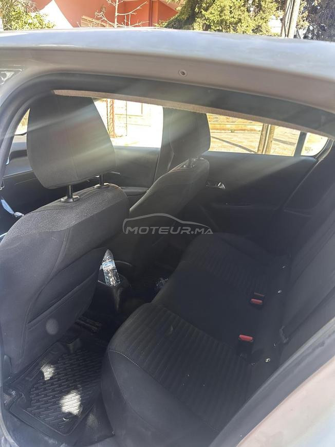 Peugeot 208 2021