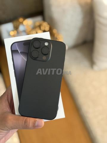 iPhone 16 pro 256gb 90% état batterie