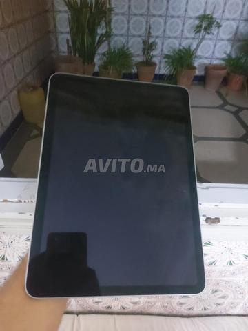 iPad Air M3 dernière génération & Magic Keyboard - 2