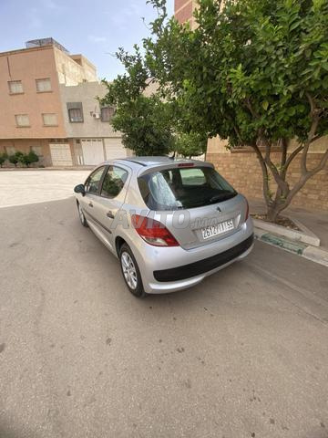 Peugeot 207 Essence Manuelle 2010 à Meknès