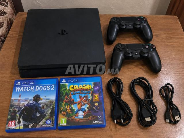 PS4 Slim comme neuve