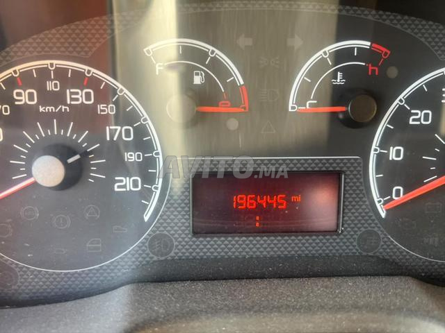 Fiat Fiorino modèle 2021 en excellent état à vendre à Béni Mellal, Maroc - 2