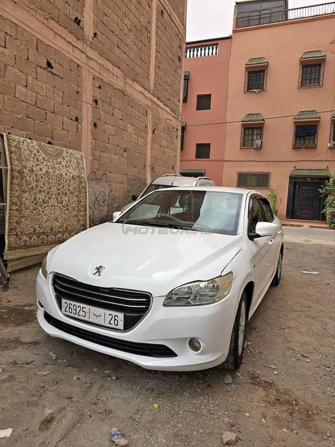 Peugeot 301 Essence Manuelle 2015 à Marrakech