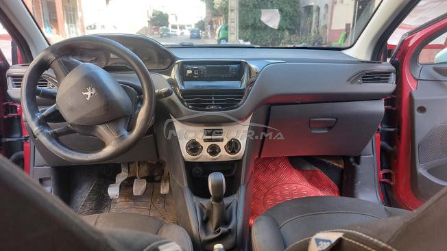 Peugeot 208. deissel. 2014 climatisé 