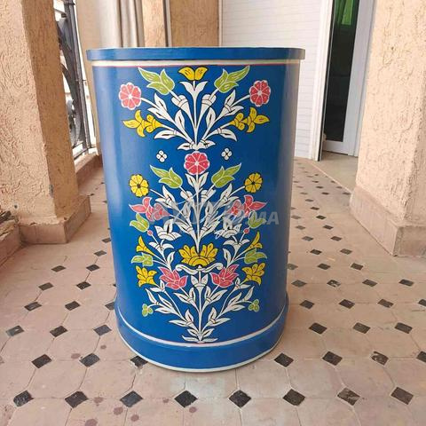 طاولة جانبية بزخرفة - 2