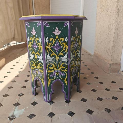 طاولة بلدي بزخرفة - 2