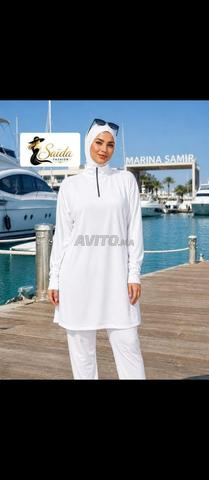 Burkini modeste blanc et noir