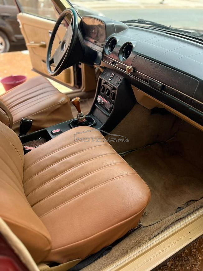     Mercedes 240 à vendre