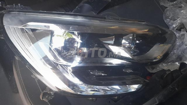 Feu avant (droit) Renault Megane 4 neuf - 2