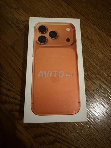 iPhone 17 Pro Max, encore neuf, version américaine
