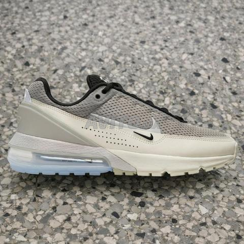 Chaussures Nike Air Max Pulse en vente.