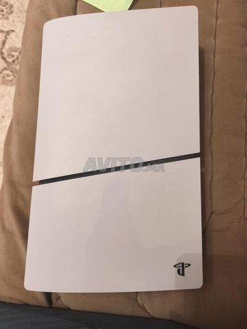 PS5 édition digitale très propre tout est original - 2