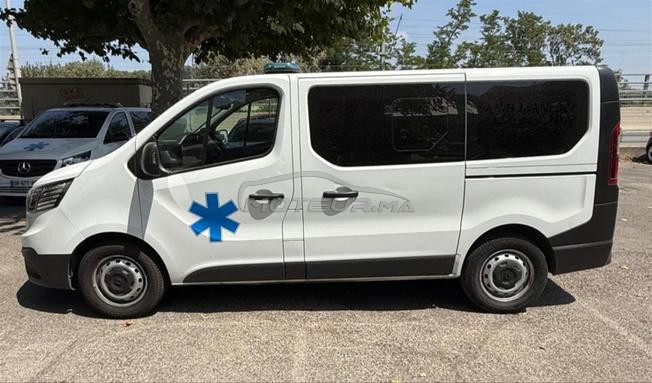 AMBULANCE RENAULT TRAFIC 2023