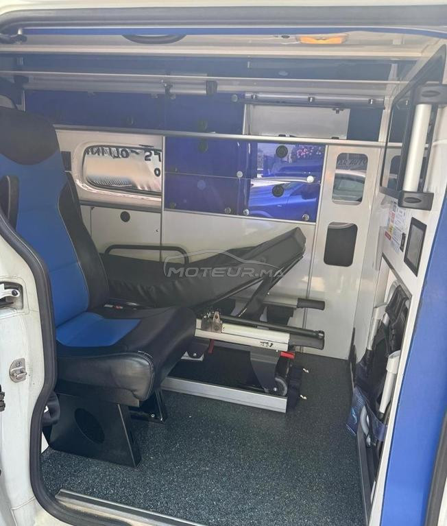AMBULANCE RENAULT TRAFIC 2023