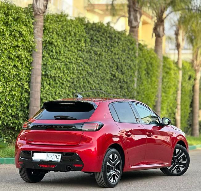 Peugeot 208 allure 2025