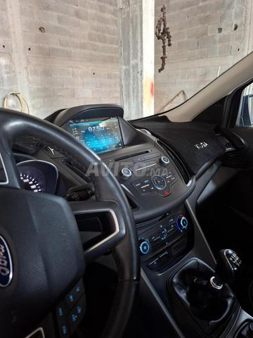 Ford Kuga 1ère main - 2