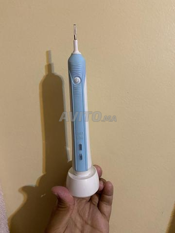 Brosse à dents électrique rechargeable Oral B - 2