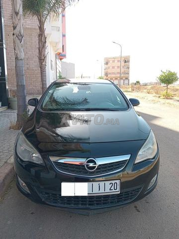 أوبل أسترا 2011 - 2