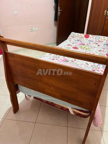 بيع سرير خشبي مفرد مع مرتبة - 2