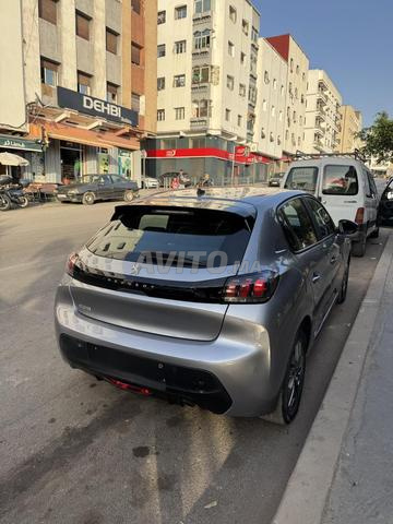 Peugeot 208 Diesel modèle fin 2022 excellent état