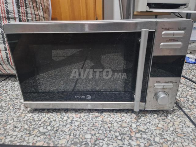 Micro-ondes très bon état