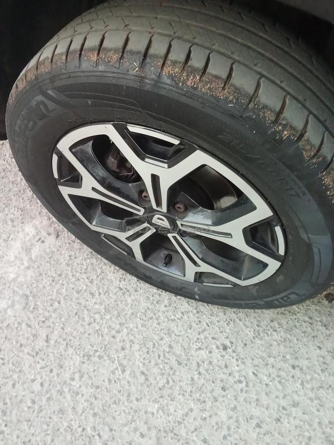 dacia duster trophée tout option 82000km
