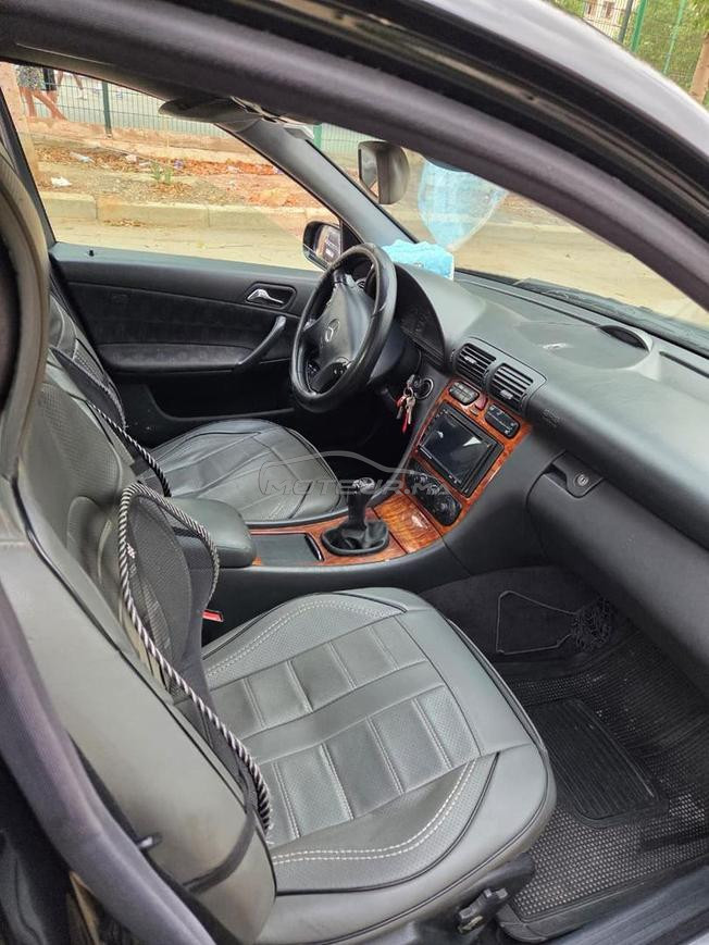Mercedes-Benz 220 Diesel Manuelle 2001