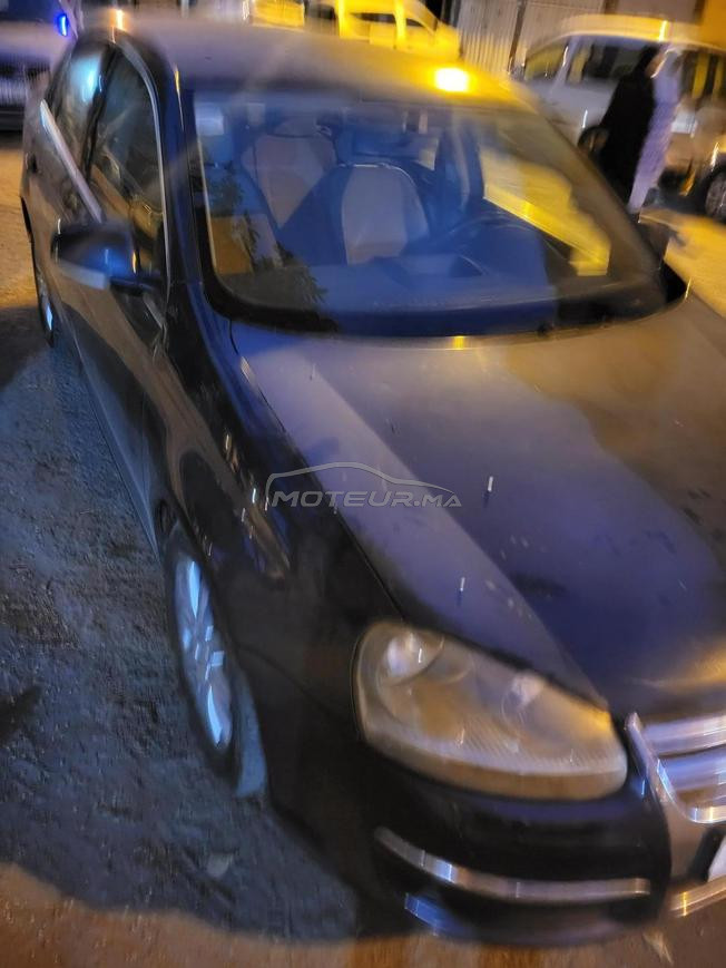 سيارة في حالة جيدة 