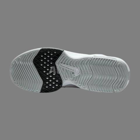 Vente Chaussures de sport Nike LeBron - 2